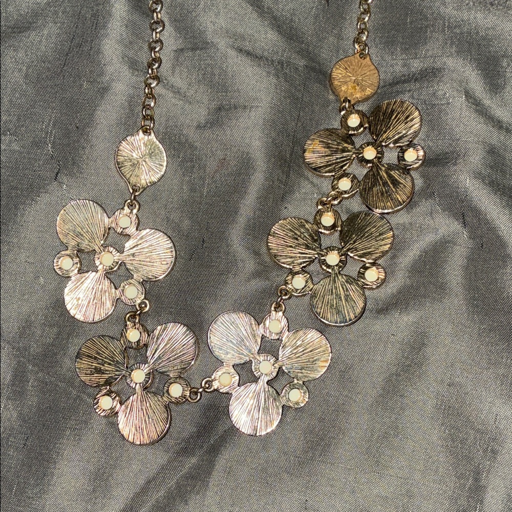 Sparkling Floral Statement Necklace in Rose Gold - Picture 4 of 4